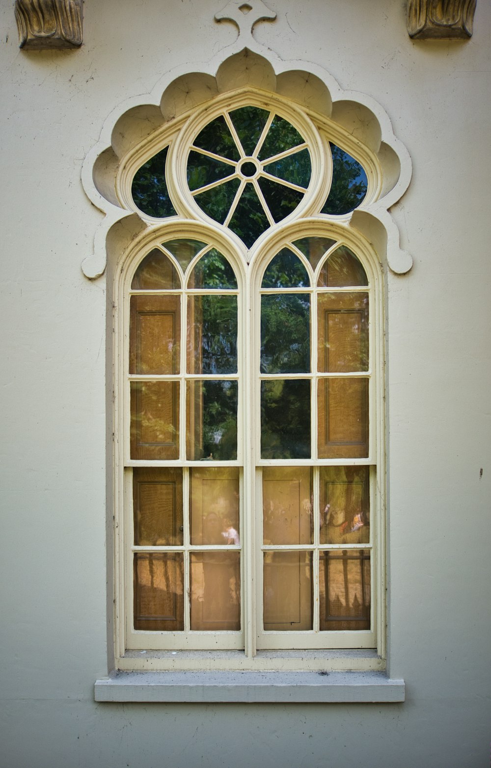 beige window