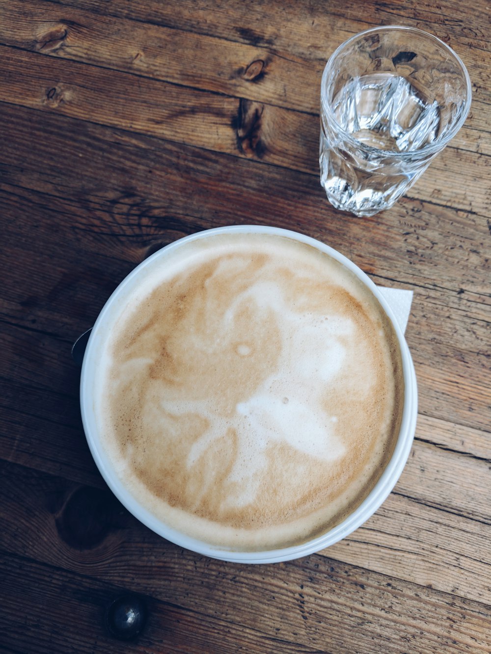 coffee latte in ceramic mug