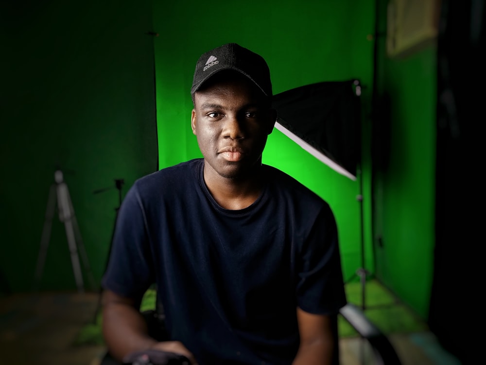 man wearing black t-shirt