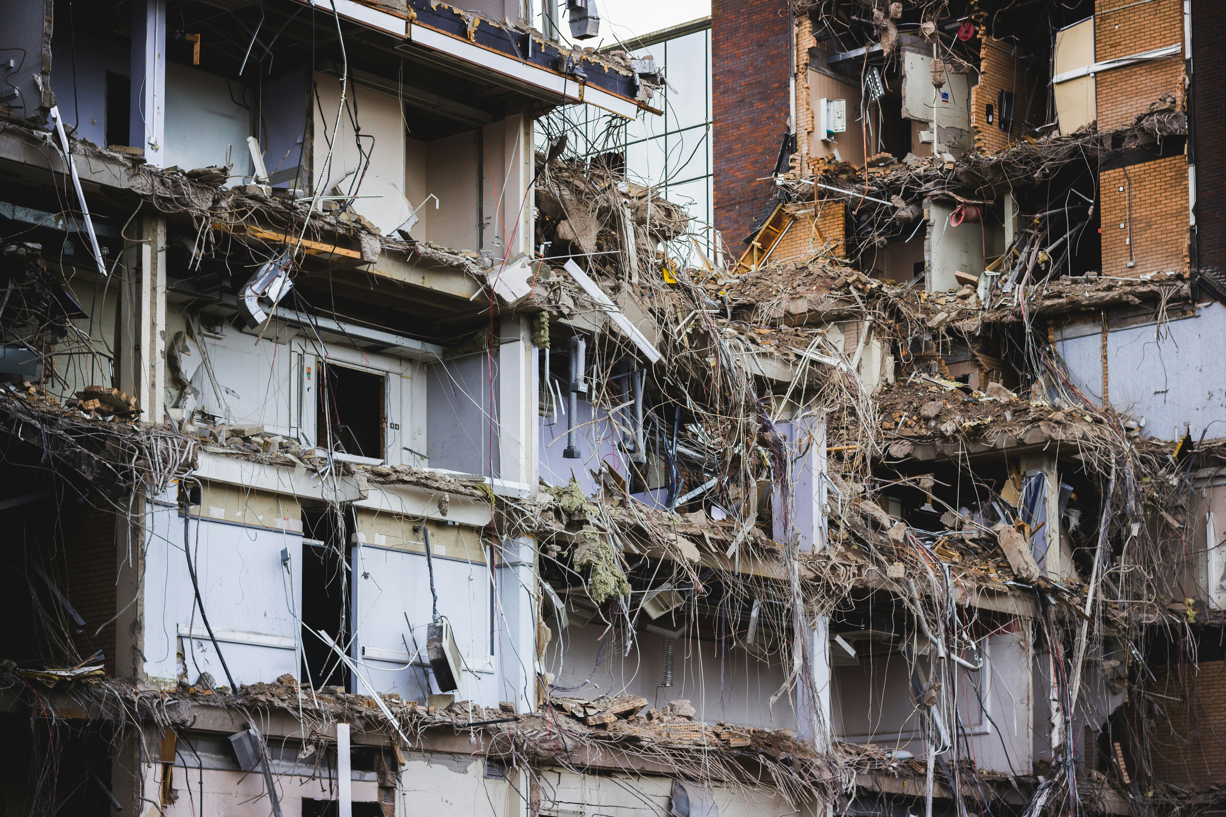 Compounding Failures: How Early Architectural Shortcuts Quietly Sentence Open Projects to Death