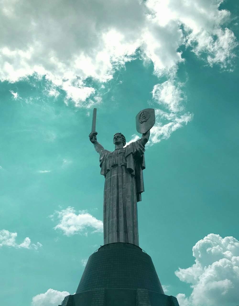 Le Monument de la Mère Patrie, Ukraine