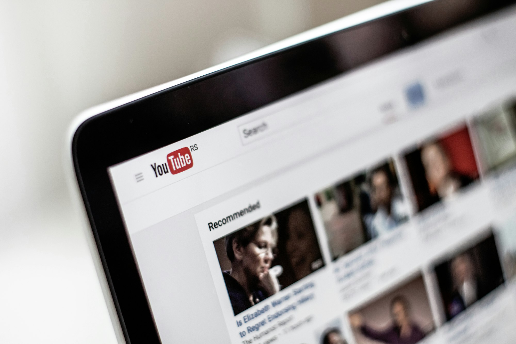Alternativas a YouTube: distribución federada de contenidos multimedia.