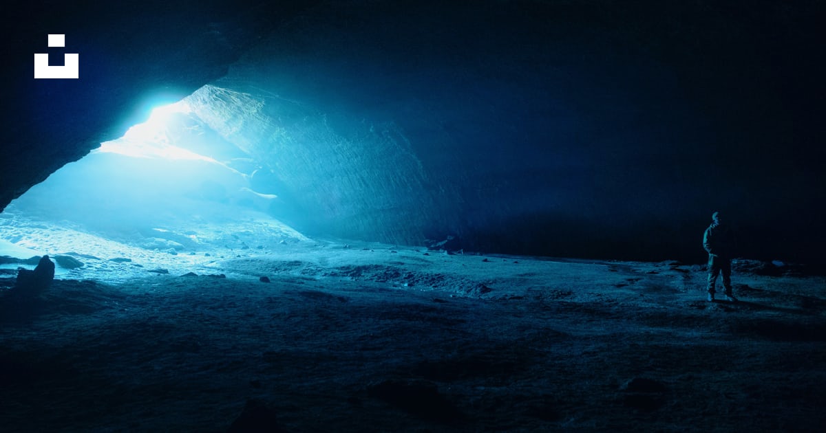 photo-1567448918687- photo-1567448918687-