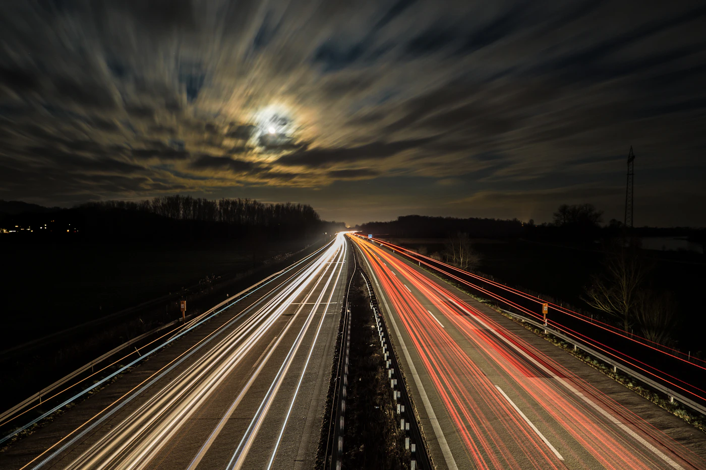 Kühl- und Spezialtransport bei Nacht