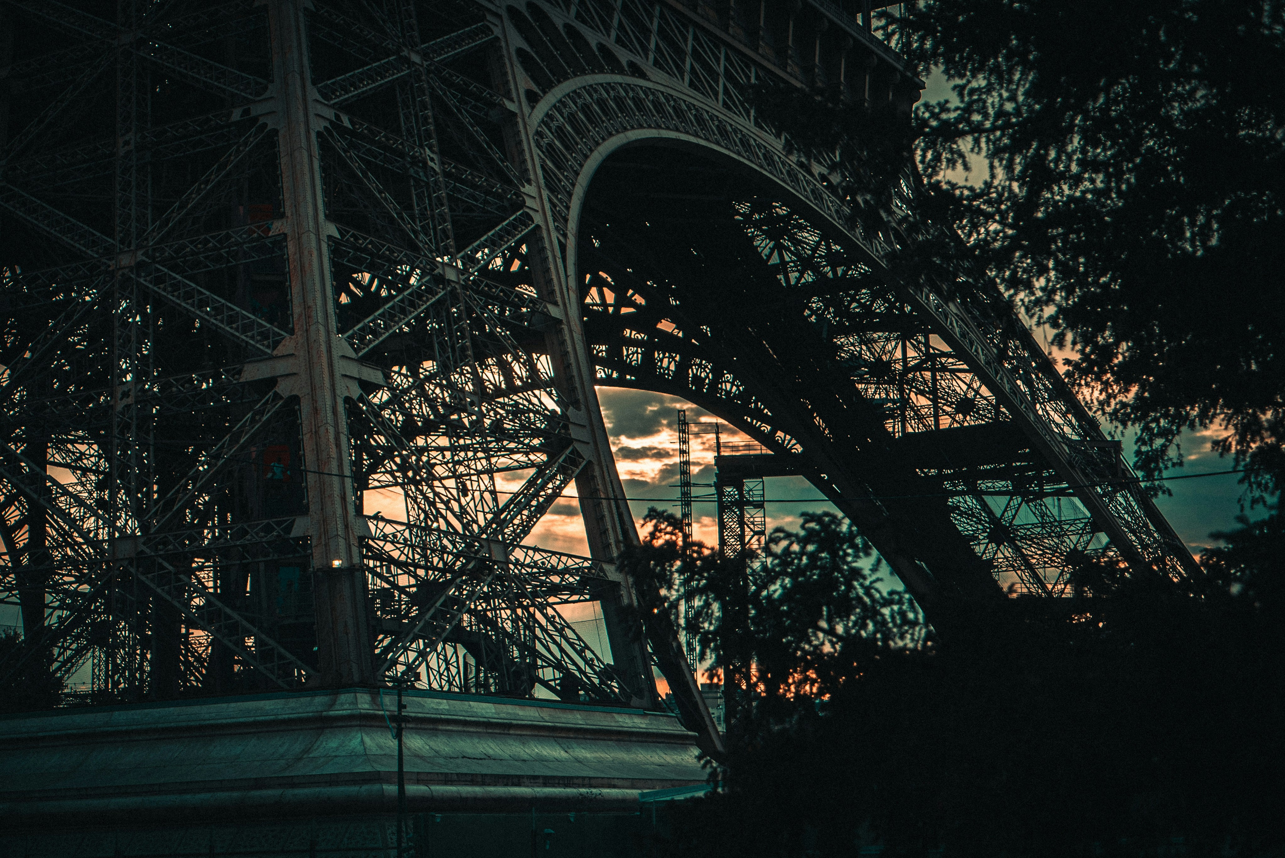 The Eiffel Tower / Tour de Eiffel in the evening mood Paris Picdump #2
