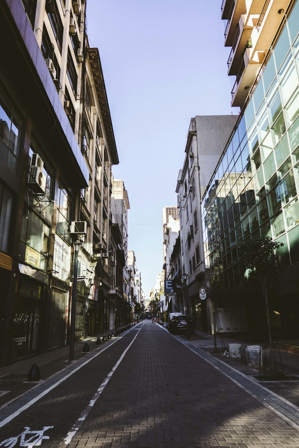 empty pavement during daytime