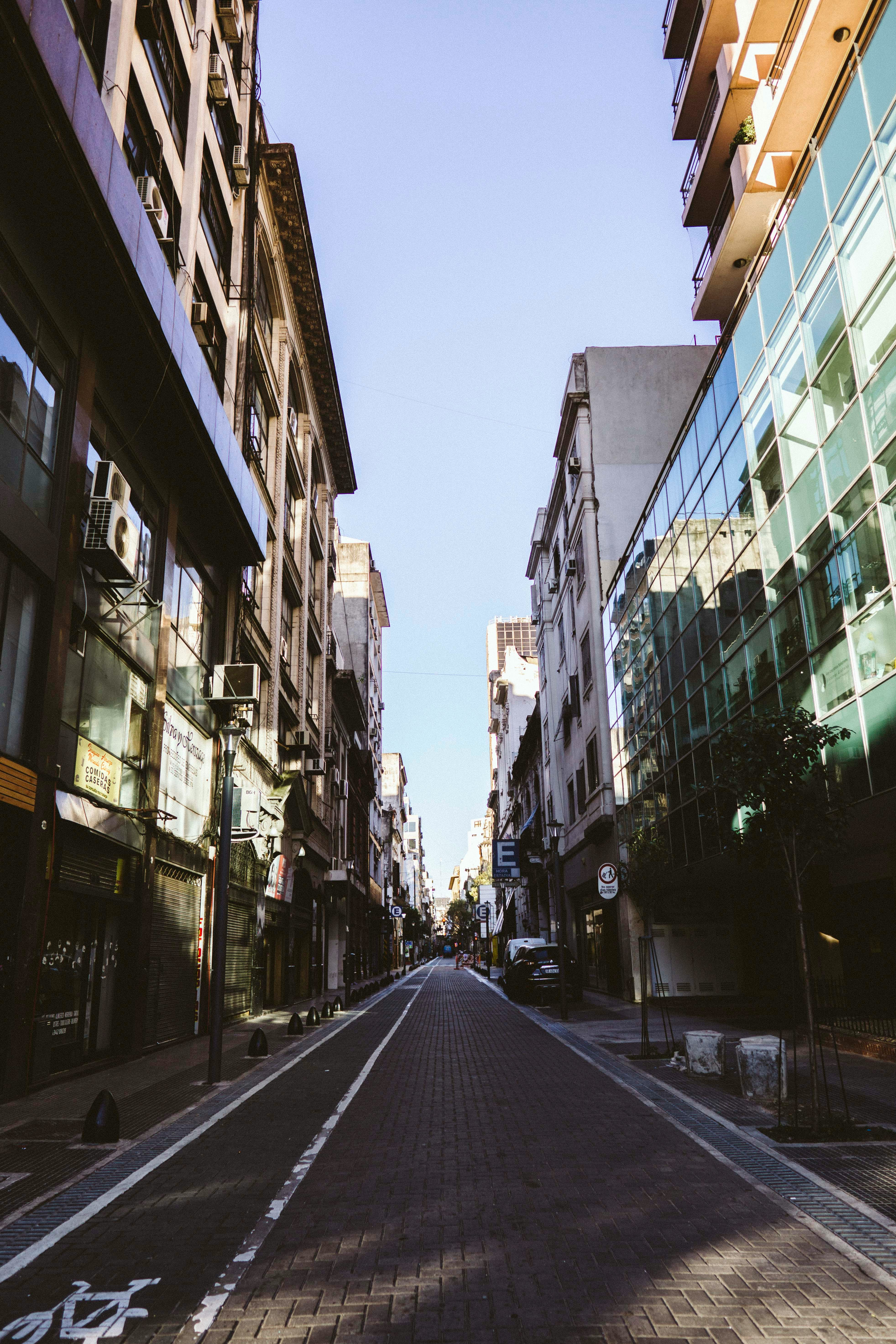 empty pavement during daytime