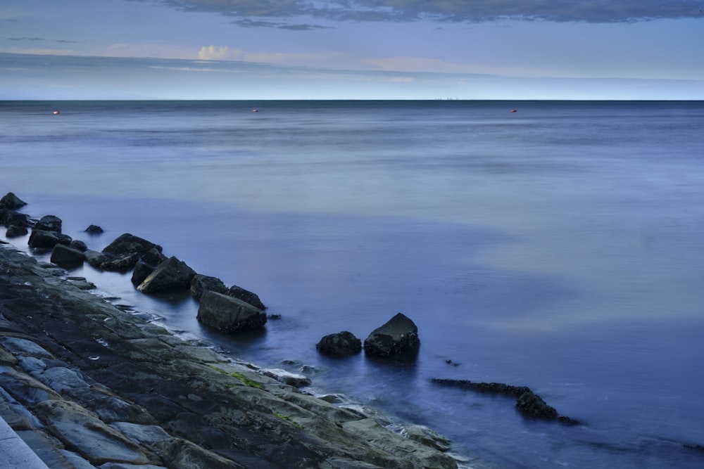 breakwater during daytime