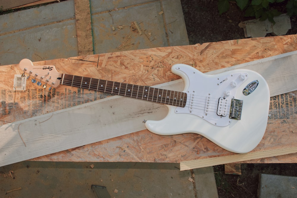 white stratocaster guitar