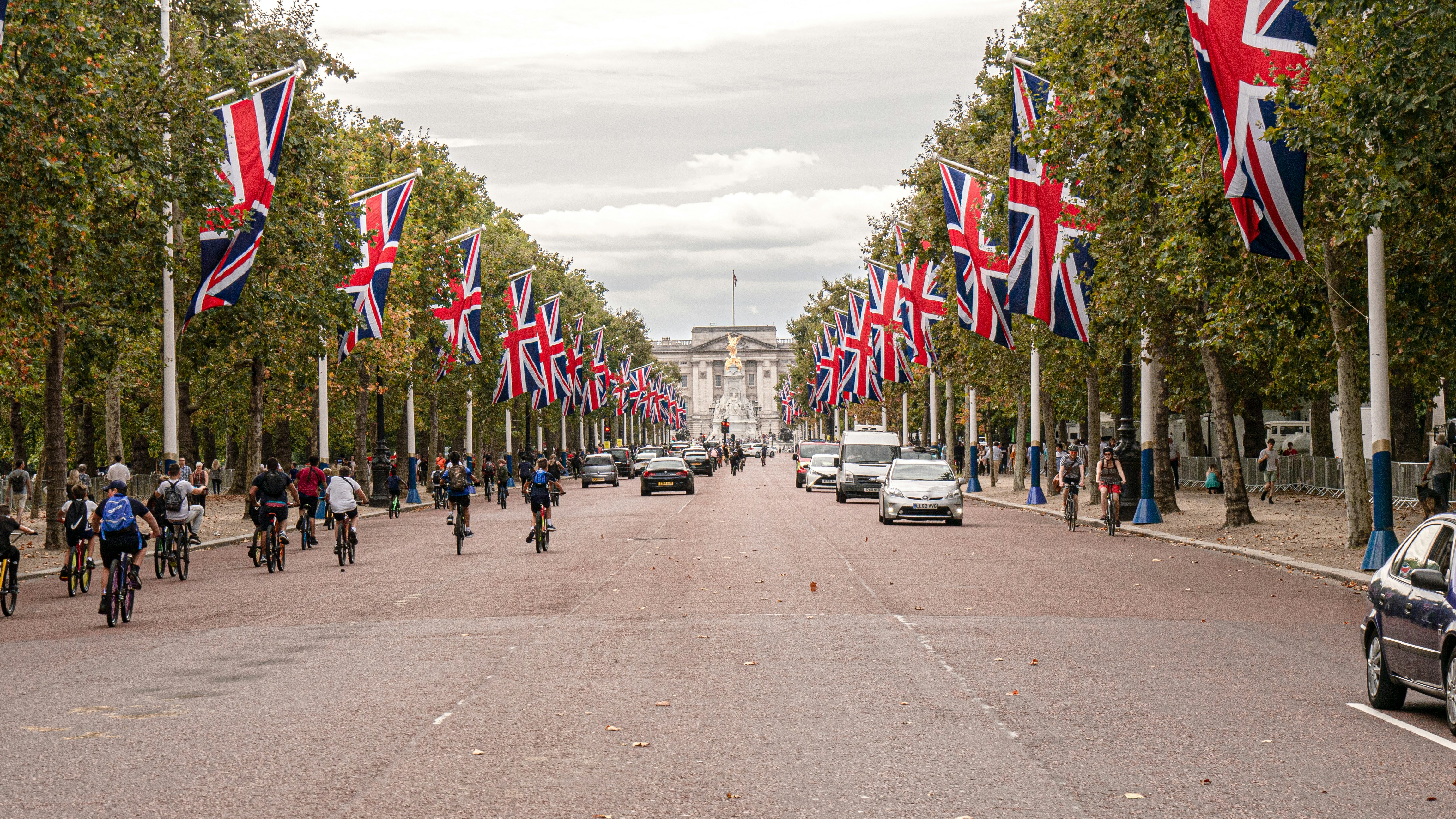 ThatRound Closes Pre-Seed to Reshape UK Startup Funding