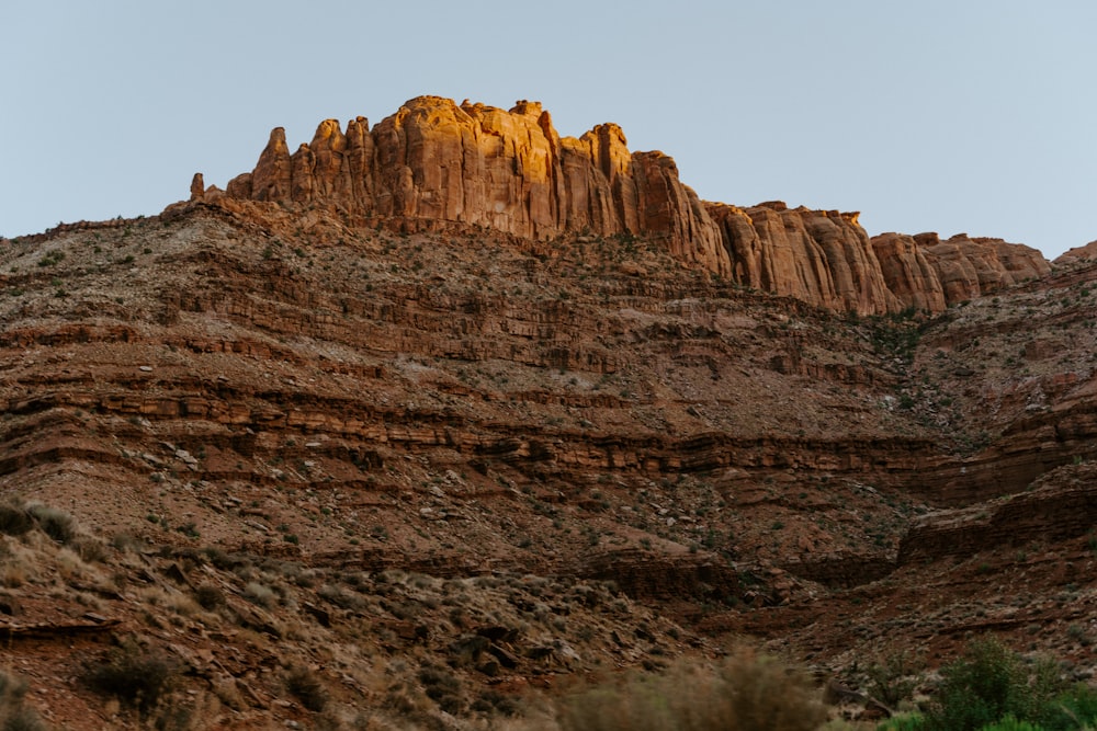 mountain during daytime