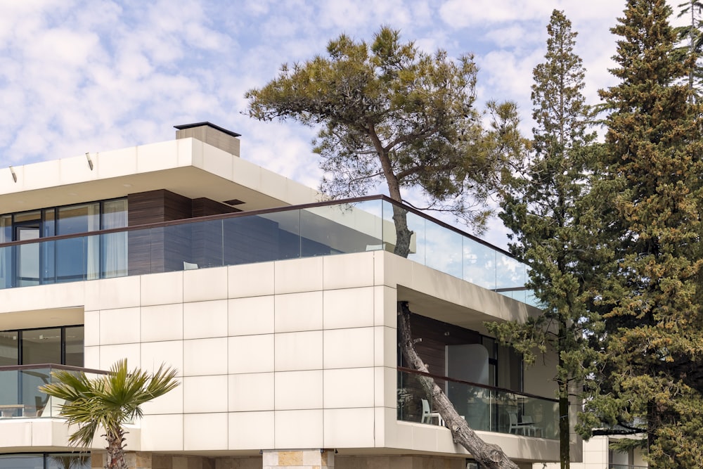 white concrete house at daytime close-up photography