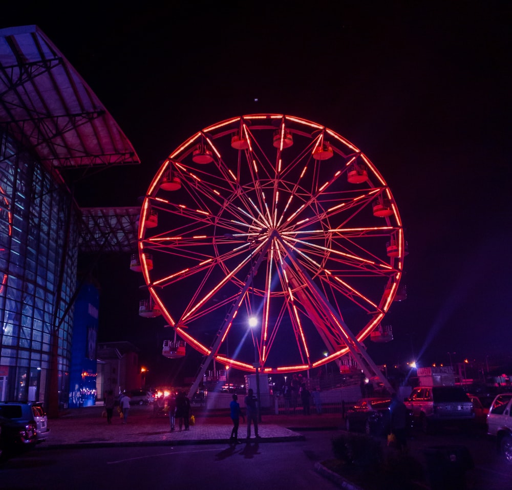 orange lighted Ferris wheel during nighttime