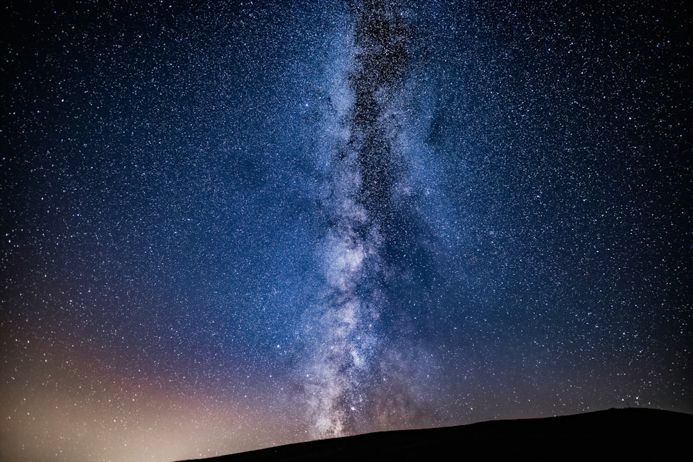 the night sky with stars and the milky