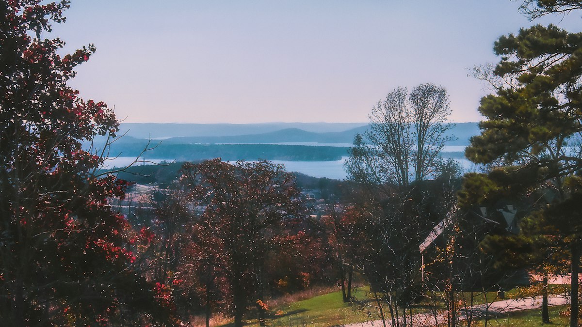 Branson MO Real Estate Market Report: What Buyers & Sellers Need to Know This Fall 2026