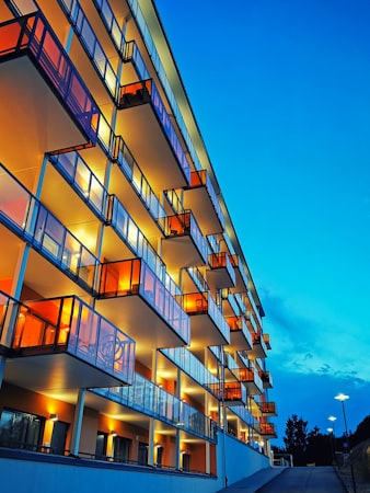 Commercial building construction