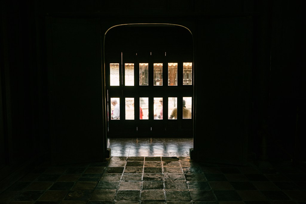 Full Glass Panel