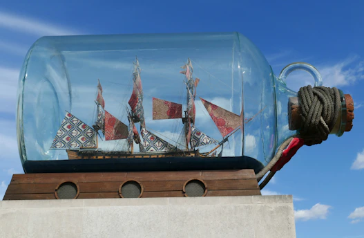 boat in bottle decor