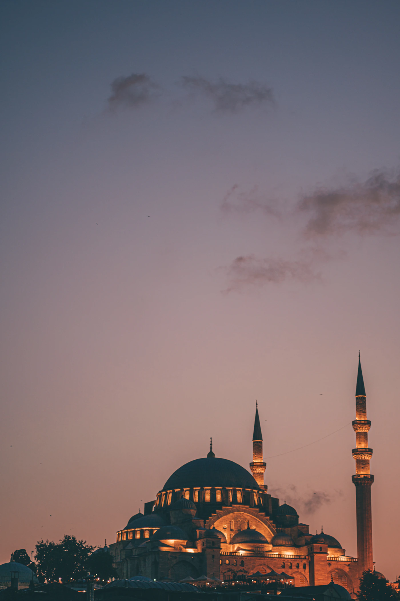 Santa Sofía al atardecer, primera parada del recorrido en Estambul, Turquía