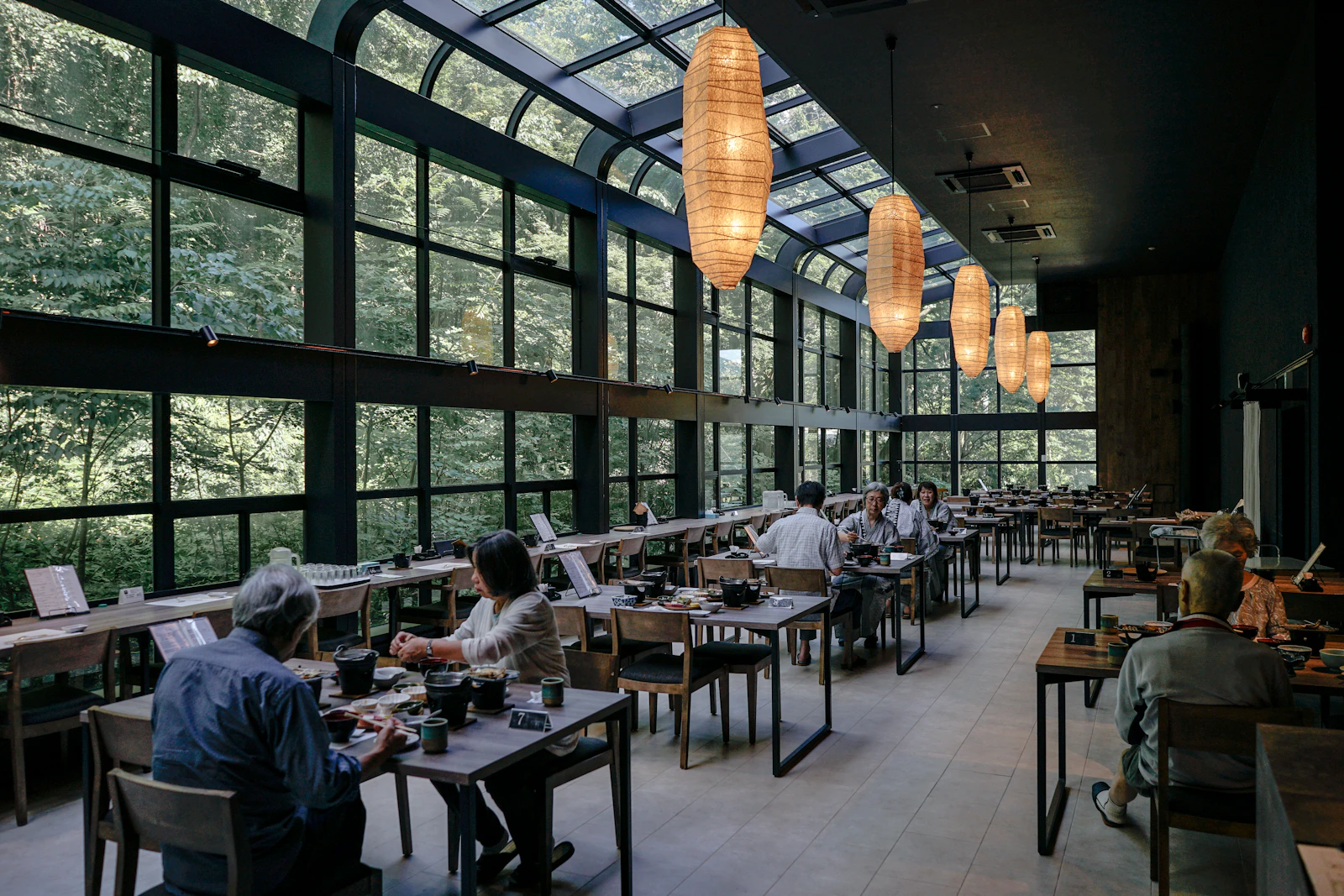 [describe image 4 — refine alt text, e.g. fine dining plated dish]
