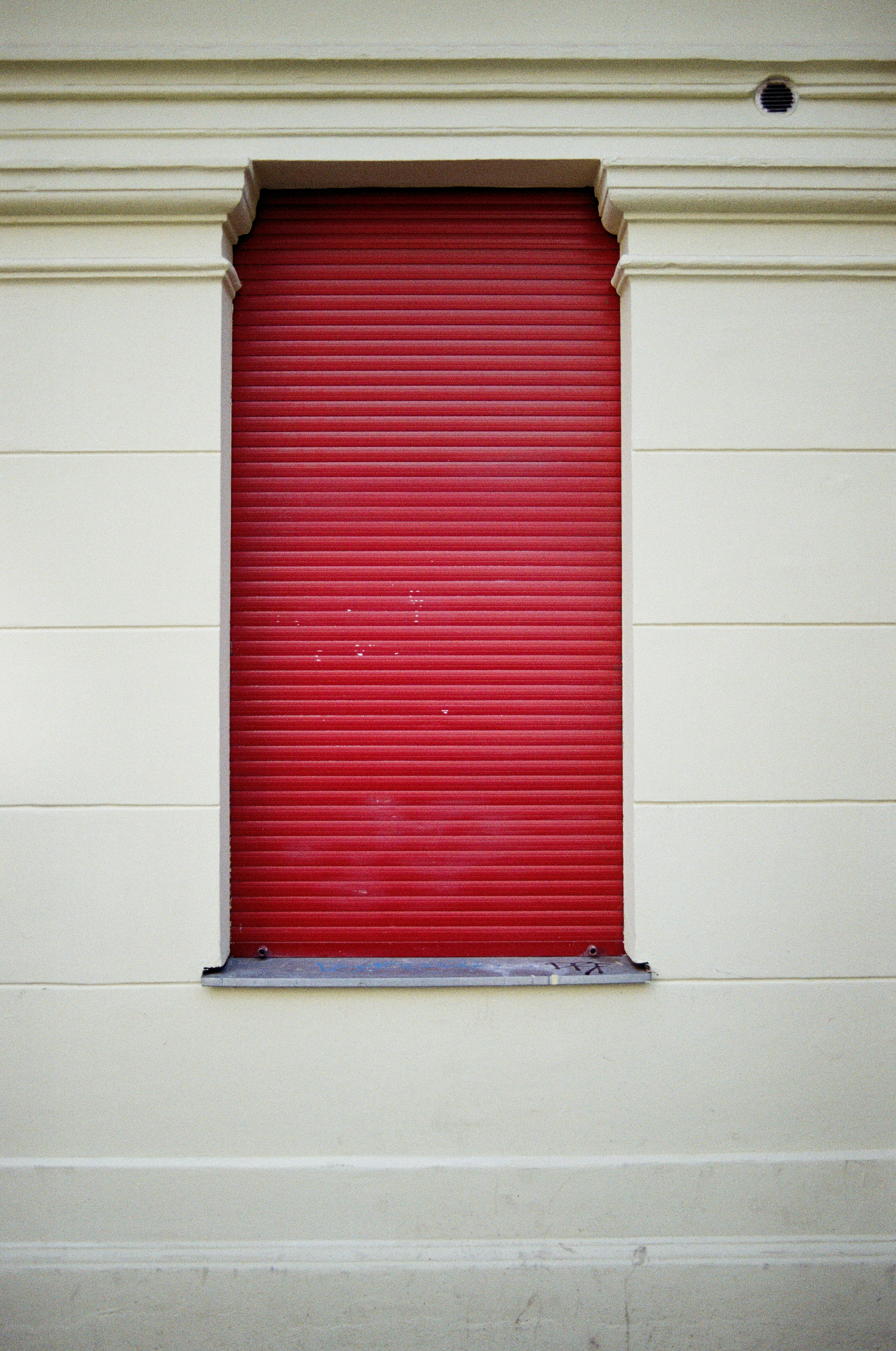 red window