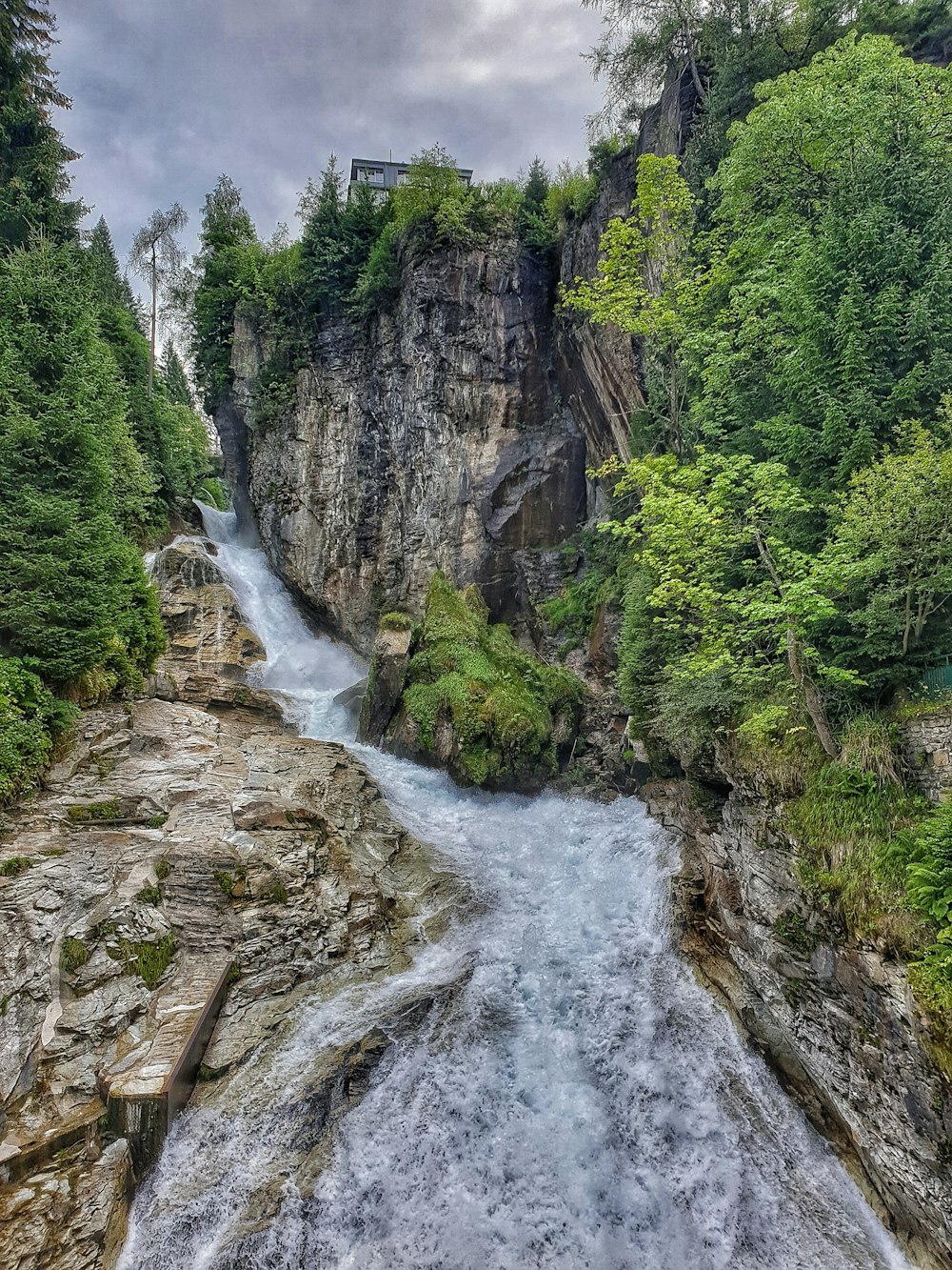 waterfall during daytime