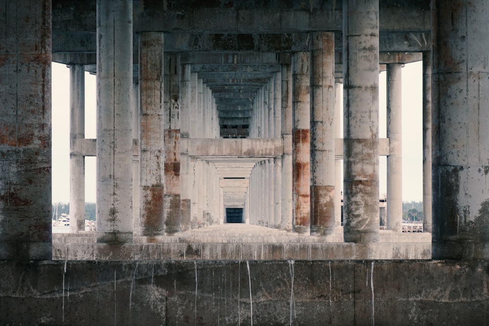 white and multicolored concrete building