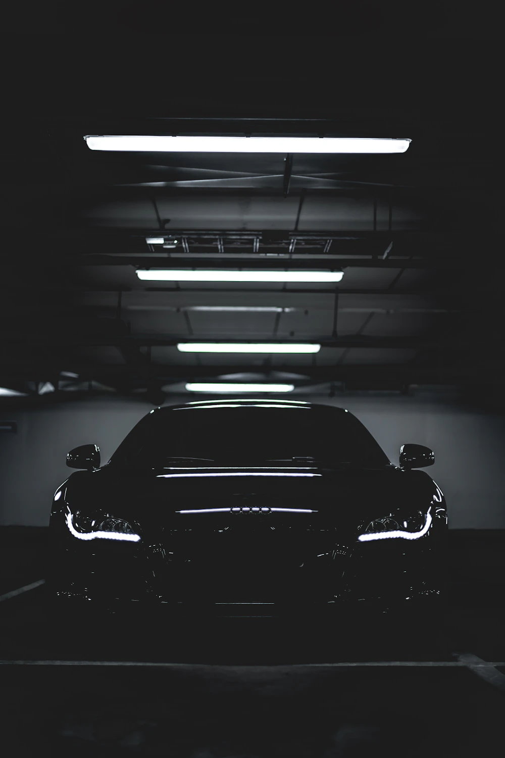 Carrosserie de voiture brillante après finition