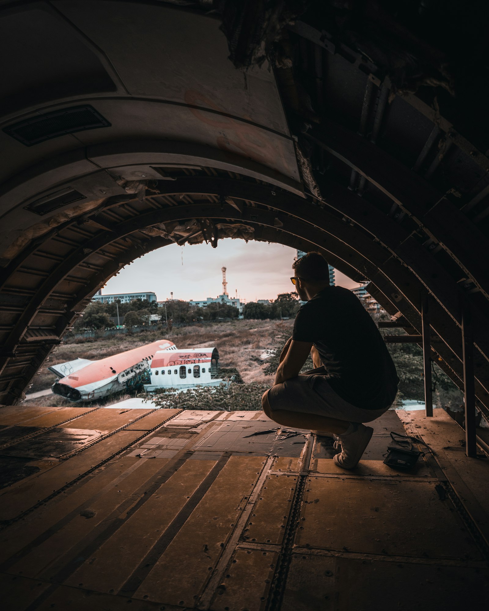 Nikon D800 + Nikon AF-S Nikkor 16-35mm F4G ED VR sample photo. Man under arch tunnel photography