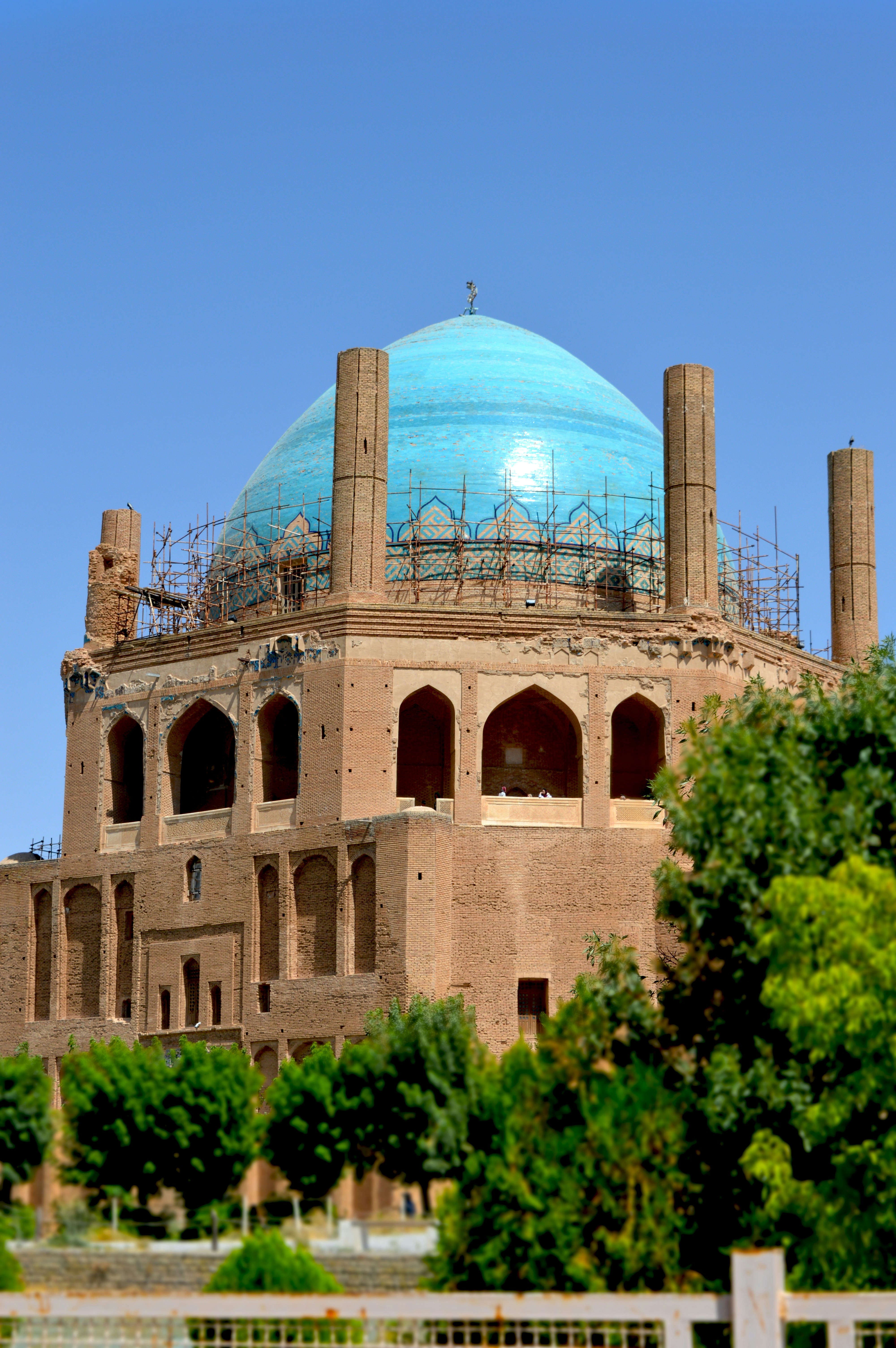 brown concrete building during daytime