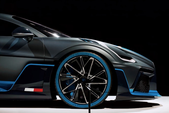 grey and blue multi-spoke wheel