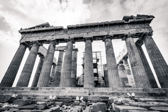 Historic black-and-white photo of the temple’s original structure from the 1970s