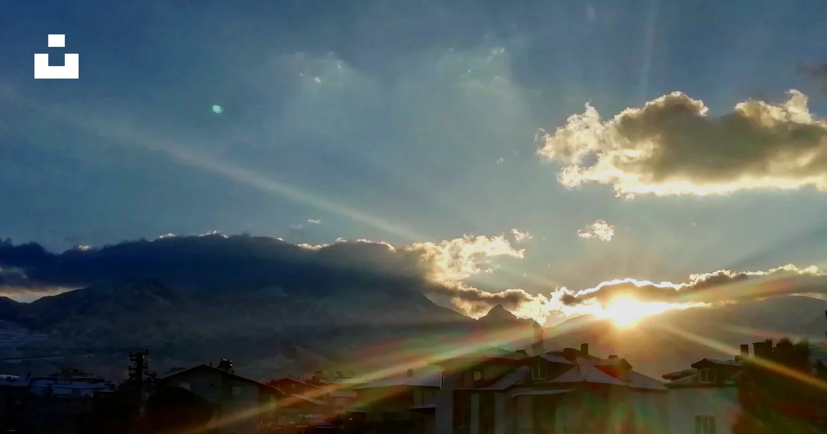 Unsplash Light Rays Sun rays photo photo – Free Türkiye Image on Unsplash