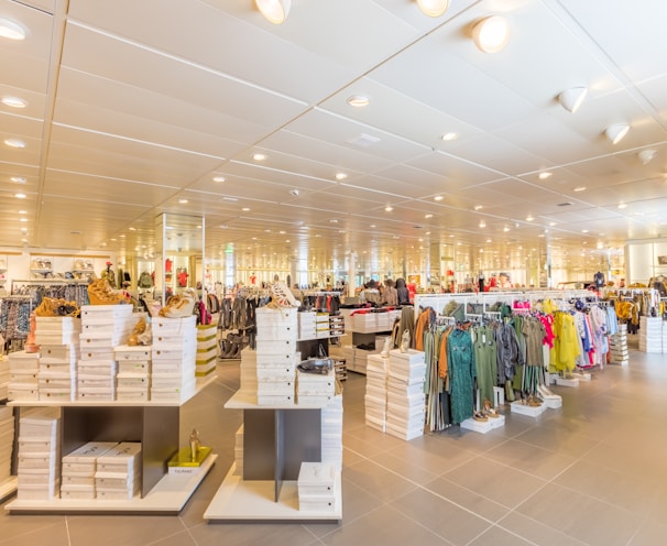 photo of retail store with clean floors and counters