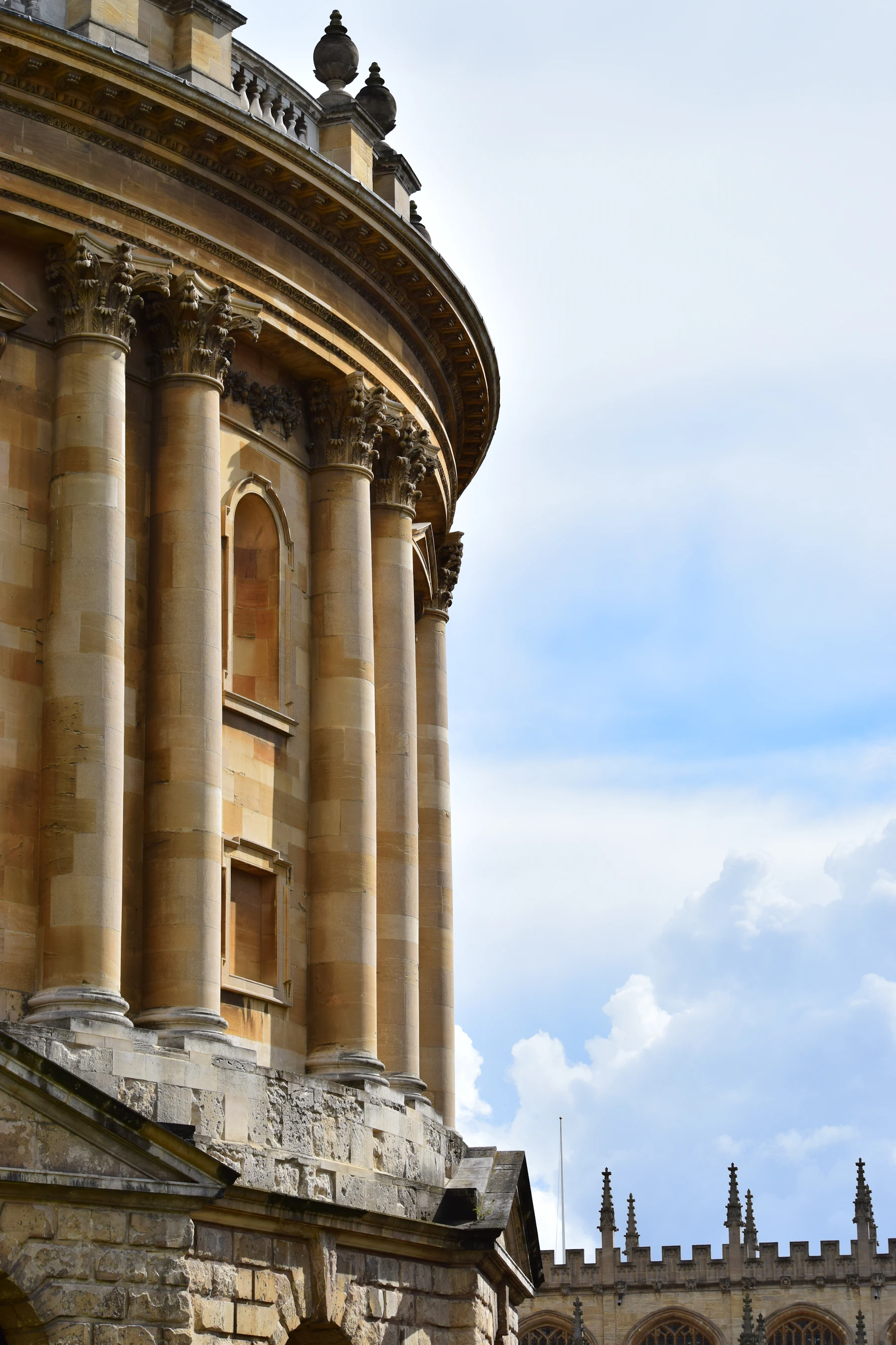 Classical institutional architecture