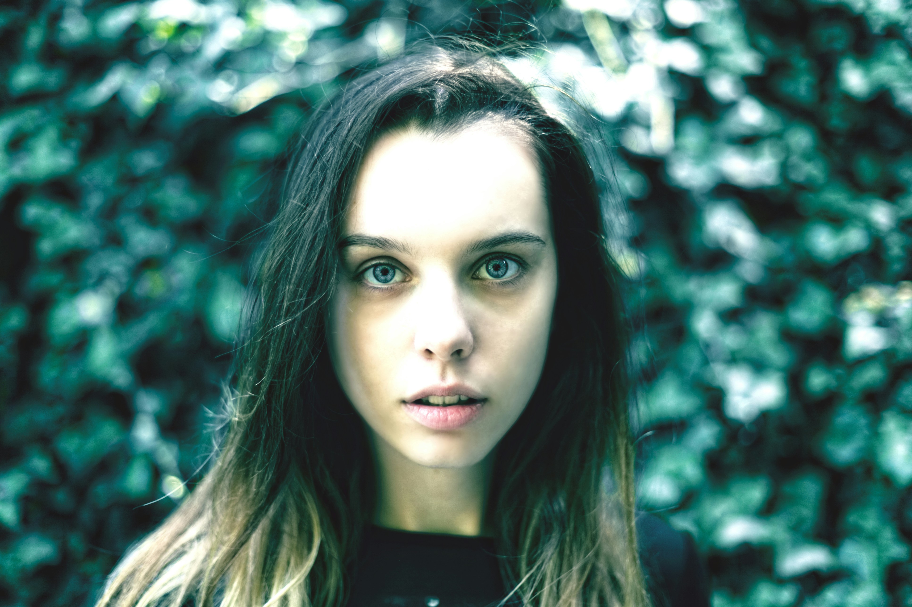 woman wearing black top