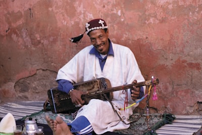 Musicien gnawa avec leurs son traditionnels