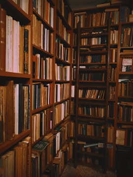 section d'une bibliothèque du lycéé wima-bukavu