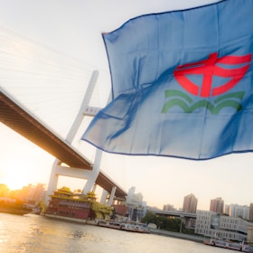 Map illustration showing a silk bridge connecting China and Europe symbolizing partnership.