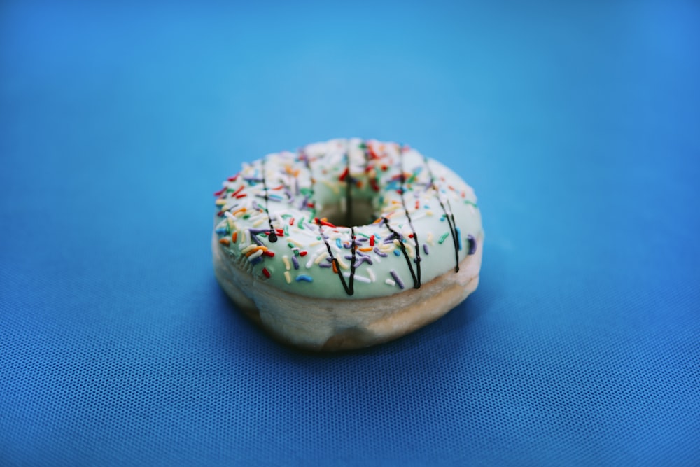 doughnut with springkler