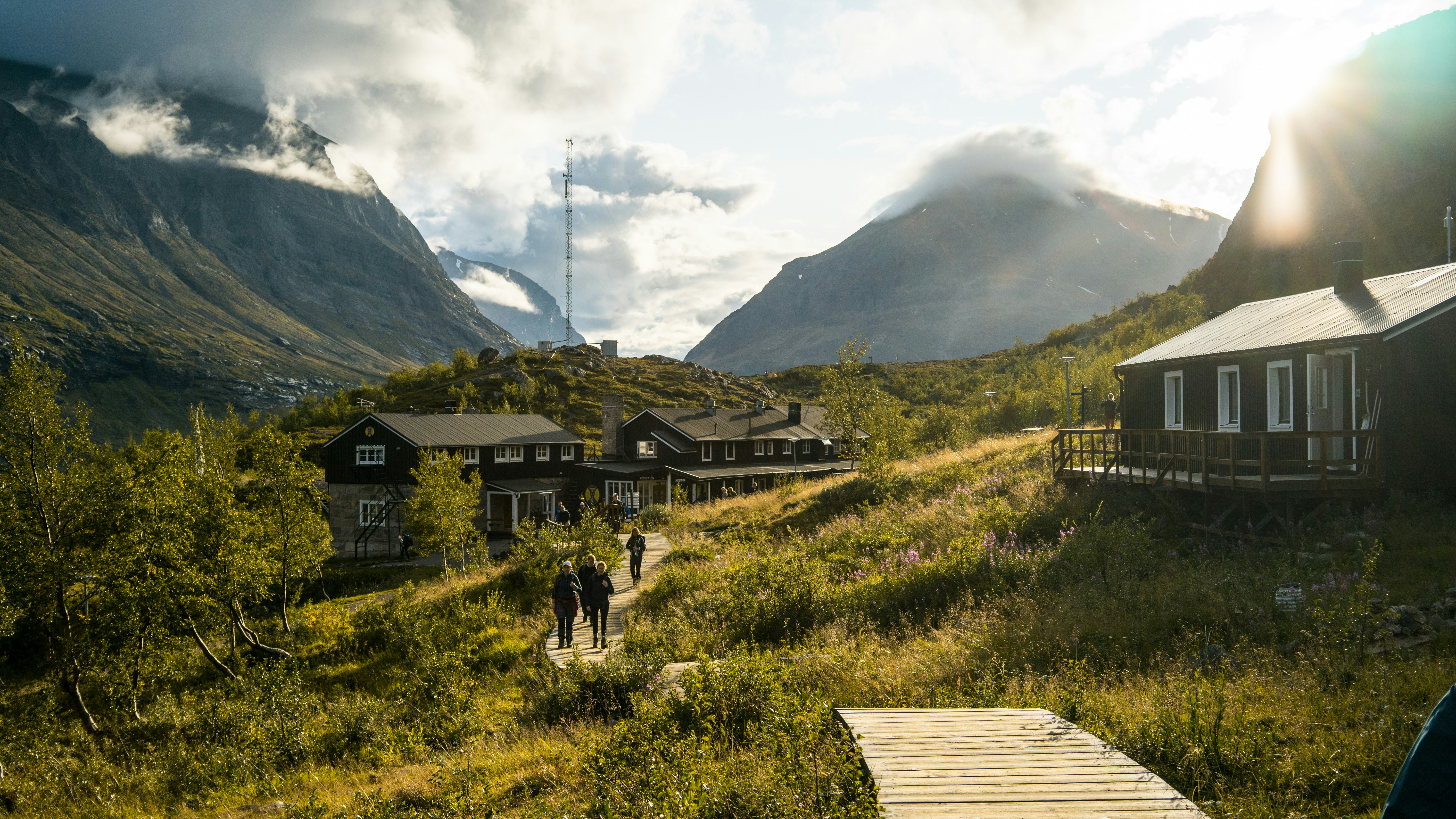 Photo by karljkhedin