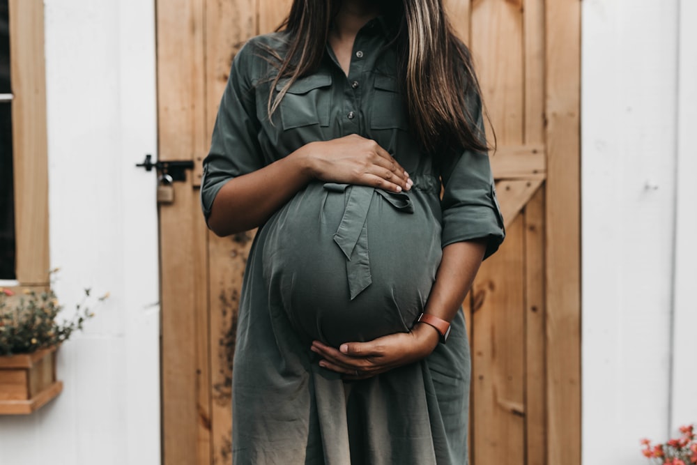 enceinte près de la porte