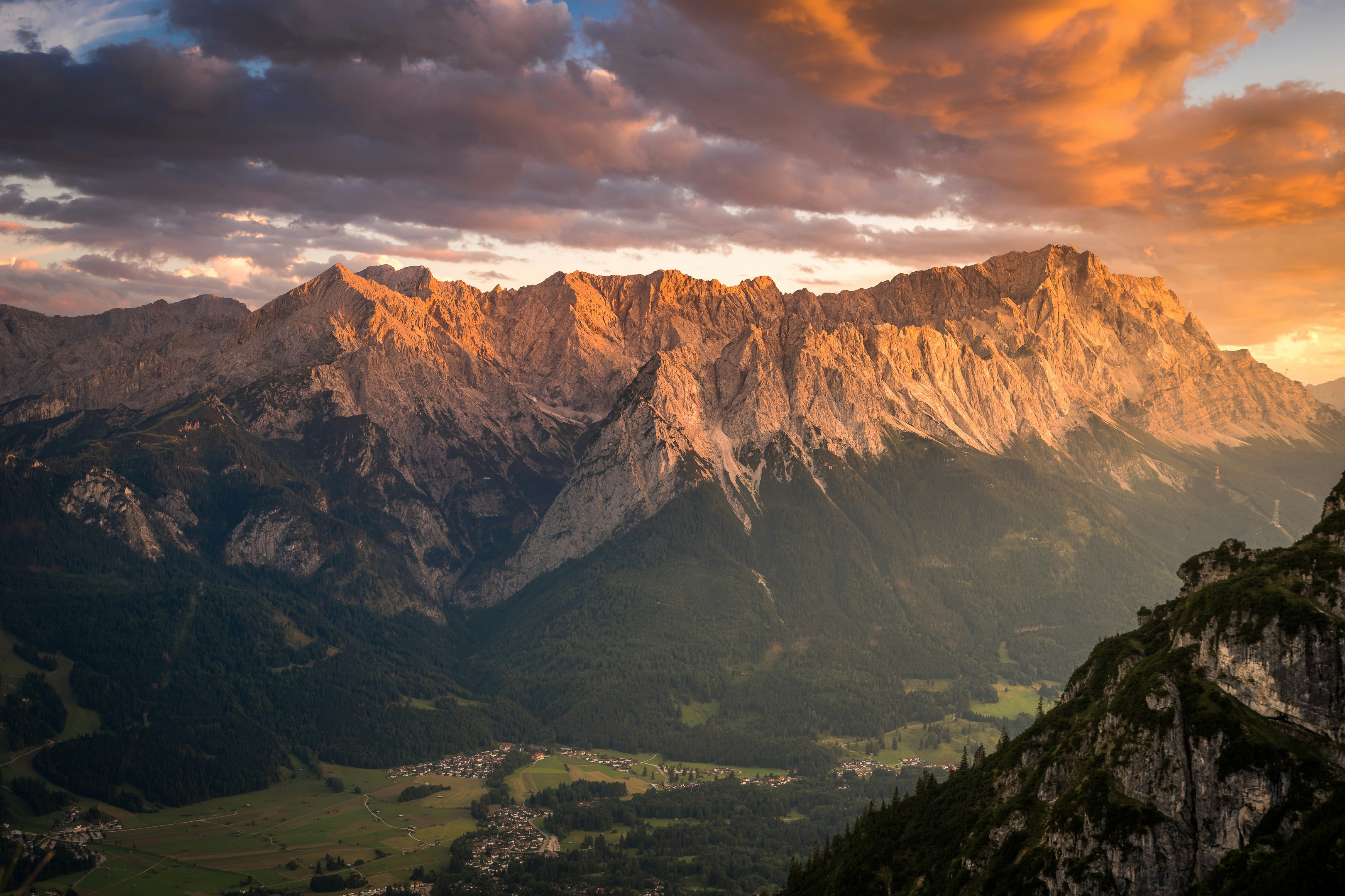 brown mountain during daytime, Last Light on Wetterstein