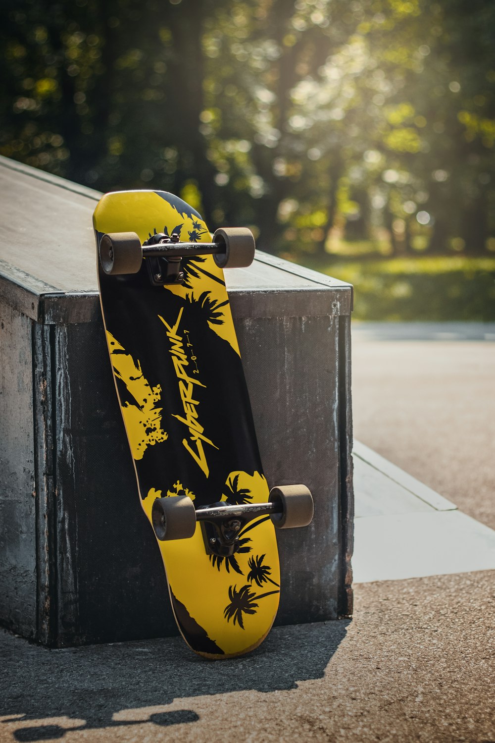 black and yellow skateboard