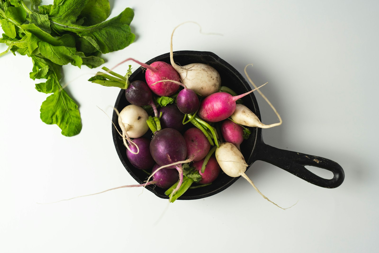 Nikon D850 + Sigma 50mm F1.4 DG HSM Art sample photo. Vegetables in frying pan photography