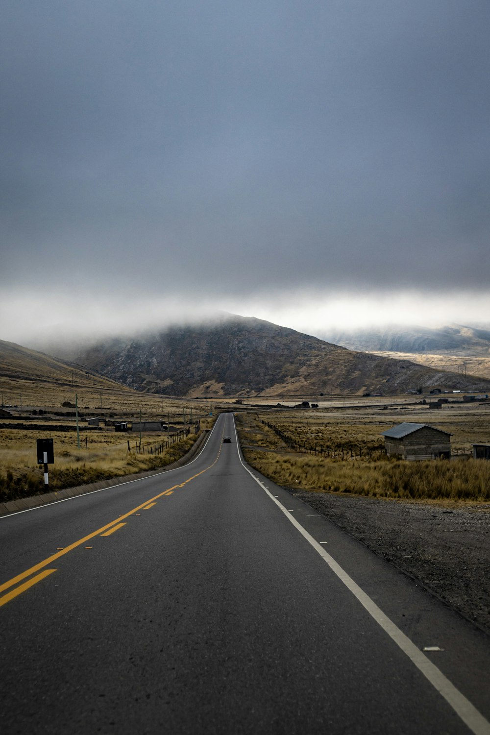 véhicule sur la route