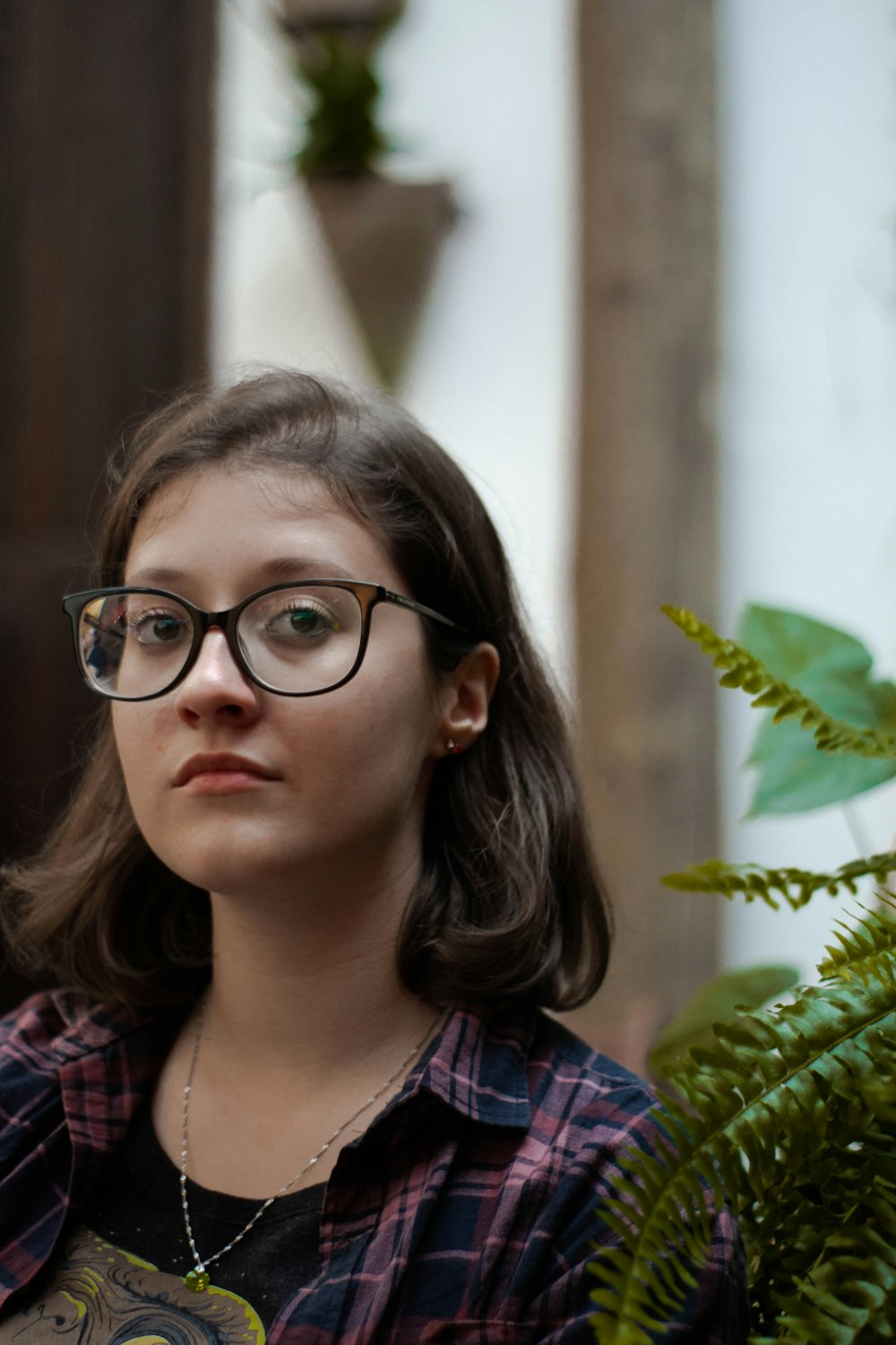 woman wearing eyeglasses