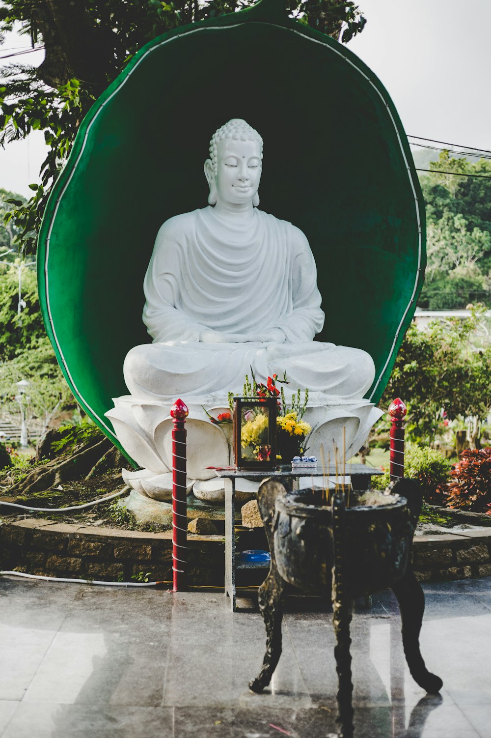 white buddha statue at daytime
