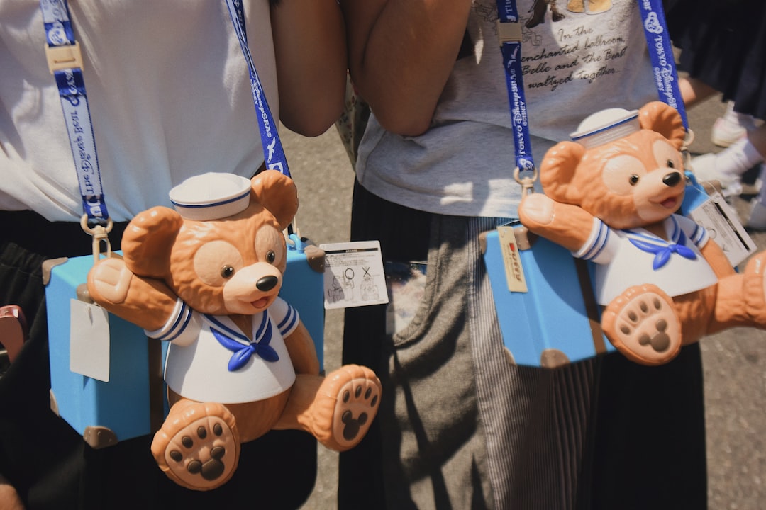 two brown bear bags, Duffy