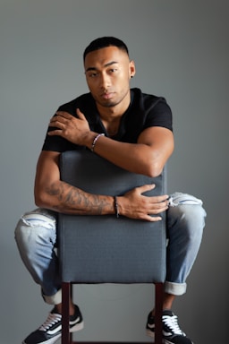 photography poses for men,how to photograph man sitting on chair